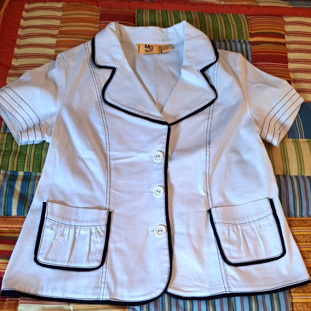 Vintage MG Original Women's White Short Sleeve Jacket And Skirt Size L
